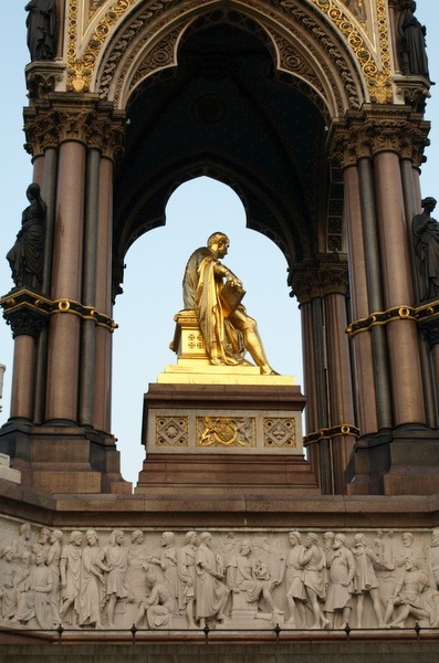 ©2011 Cathy Read Albert memorial-Digital image